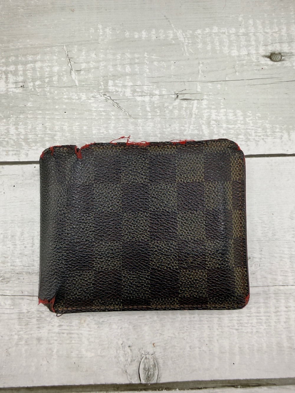 AUTHENTIC Louis Vuitton wallet. Dark brown.